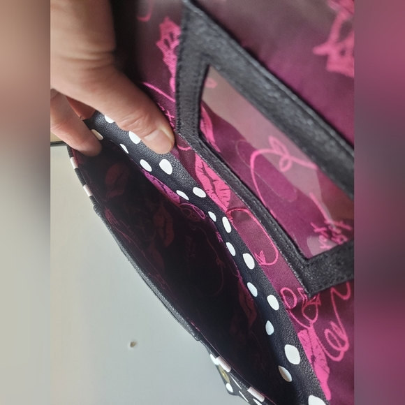 Betsey Johnson Wallet Bag, VGUC - Picture 7 of 8